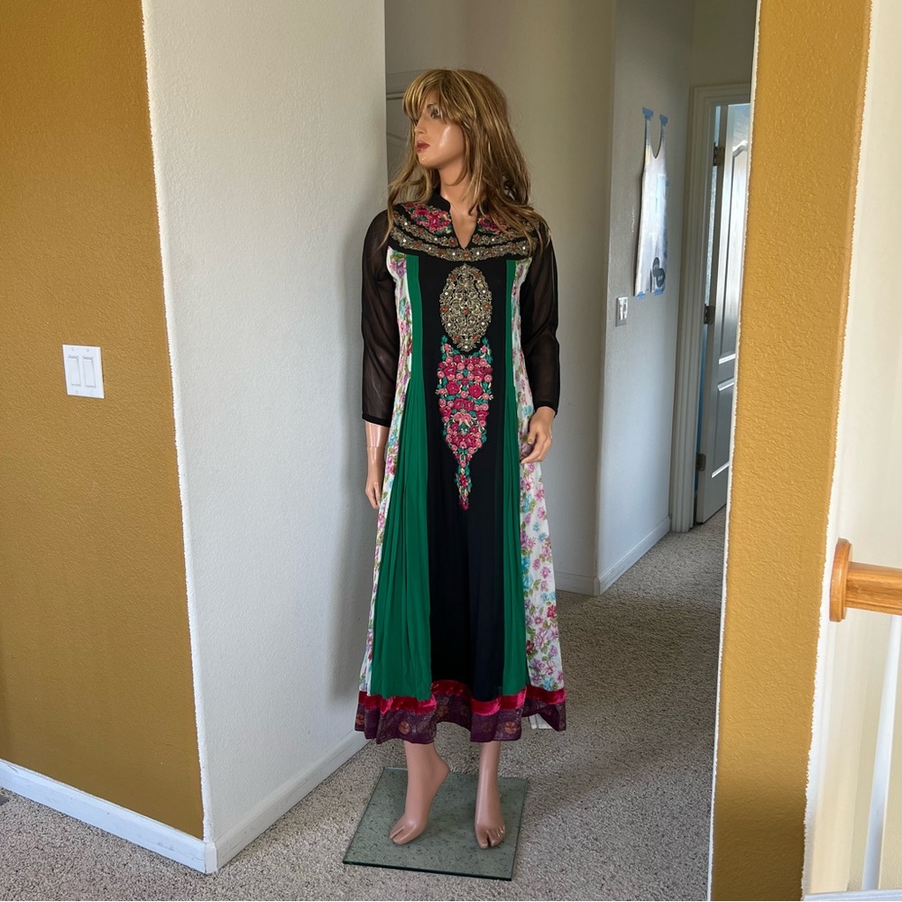 VTG. STUNNING Folk Boho Embroidered Handmade Dress - Picture 9 of 14